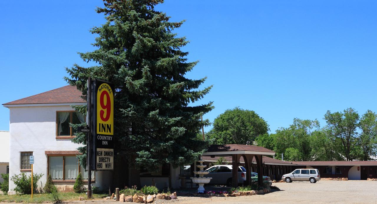 Country Inn Motel Dove Creek Exterior photo