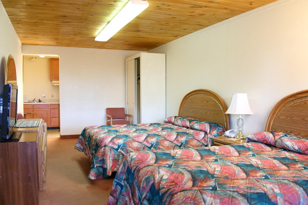 Country Inn Motel Dove Creek Exterior photo